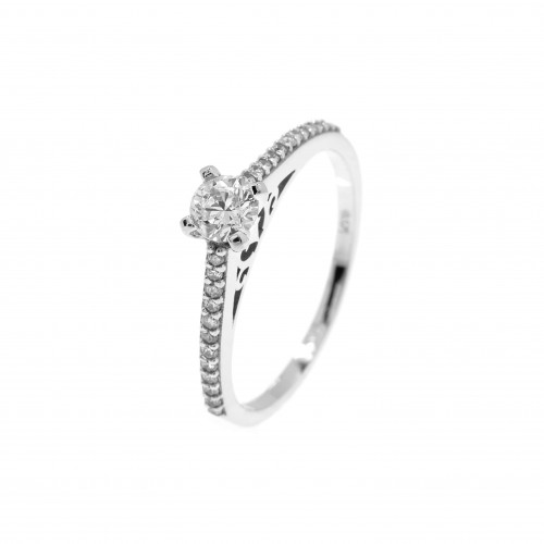 Solitaire ring 14 carat white gold with zircon