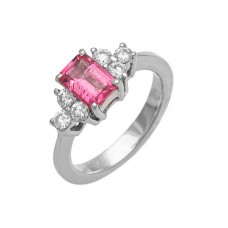 Ring with precious stones - 18 carats white gold